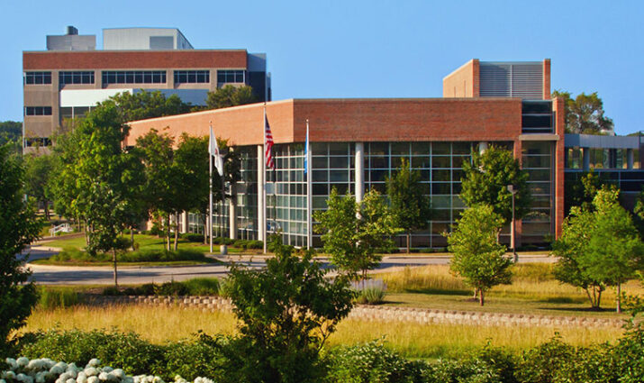 Midwestern University Downers Grove campus