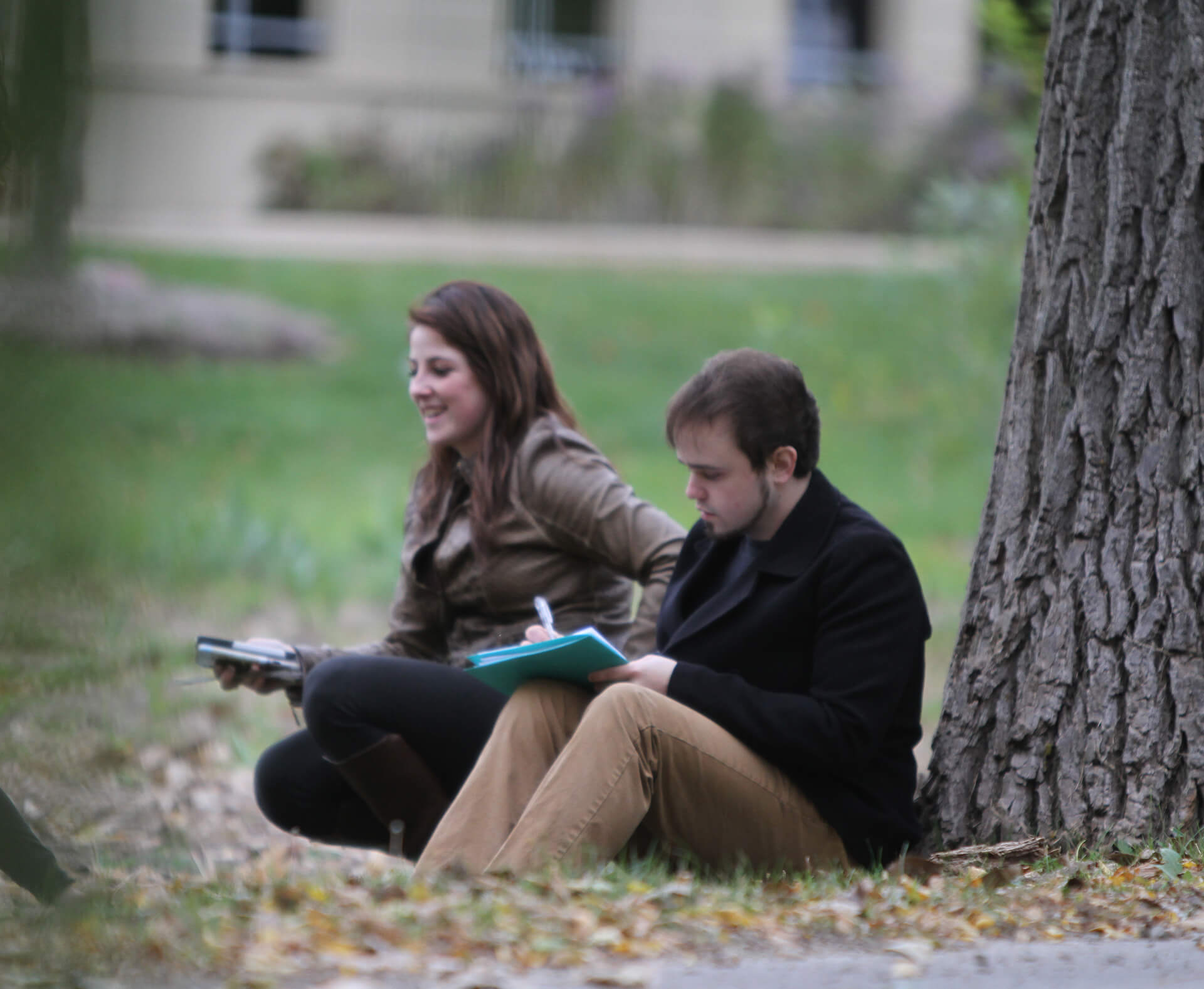 ecology class, students studying outside