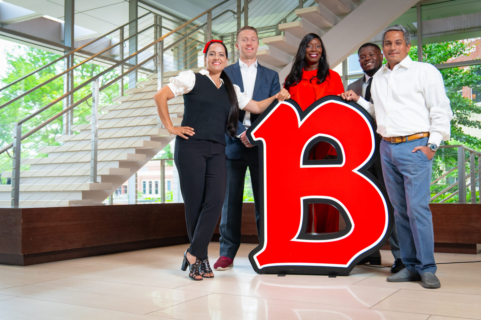 alumni group with B 2023