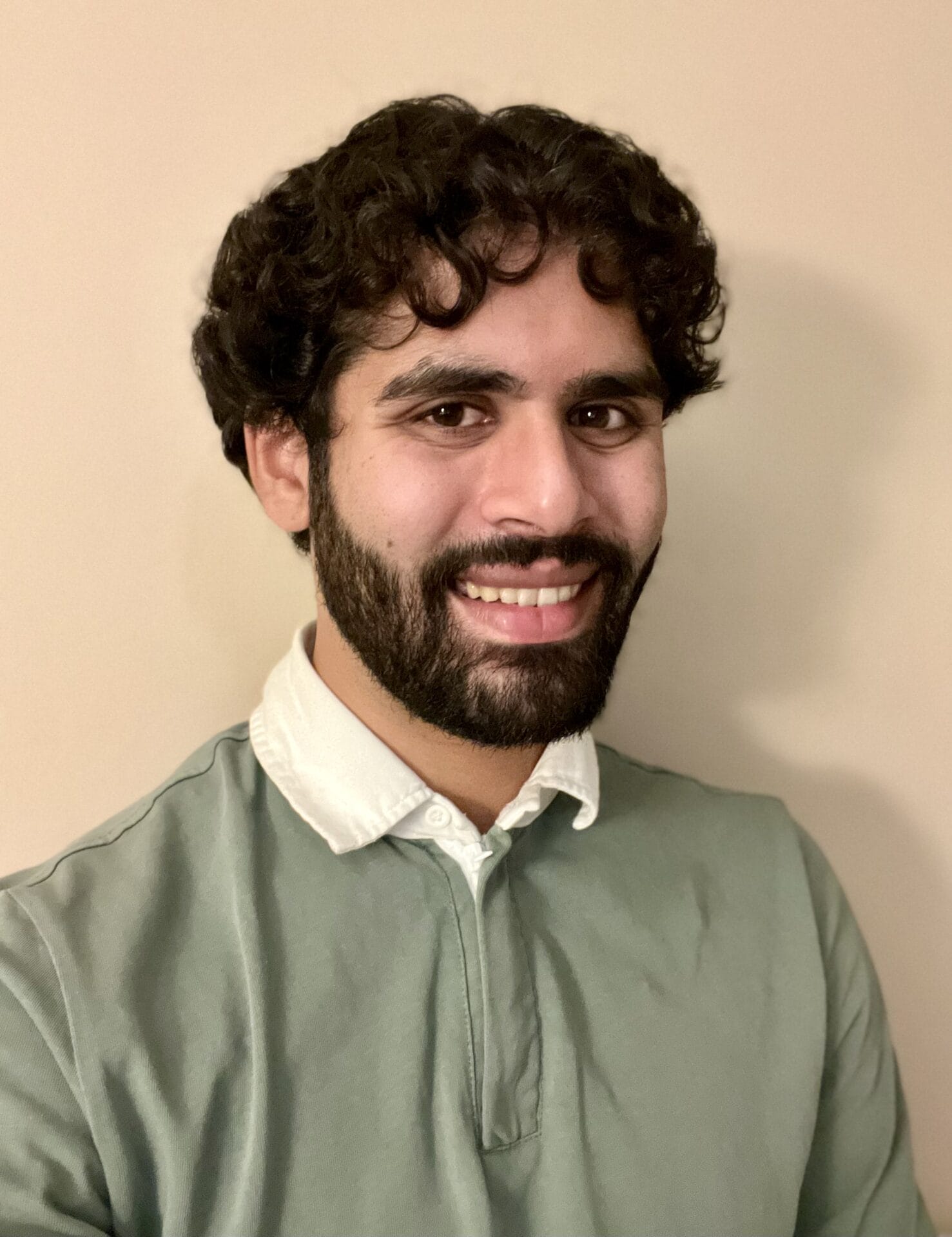 Headshot of BenU student Arman Azmi